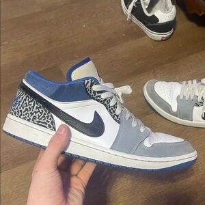 Nike Men's White and Black Sneakers with Blue Accents
